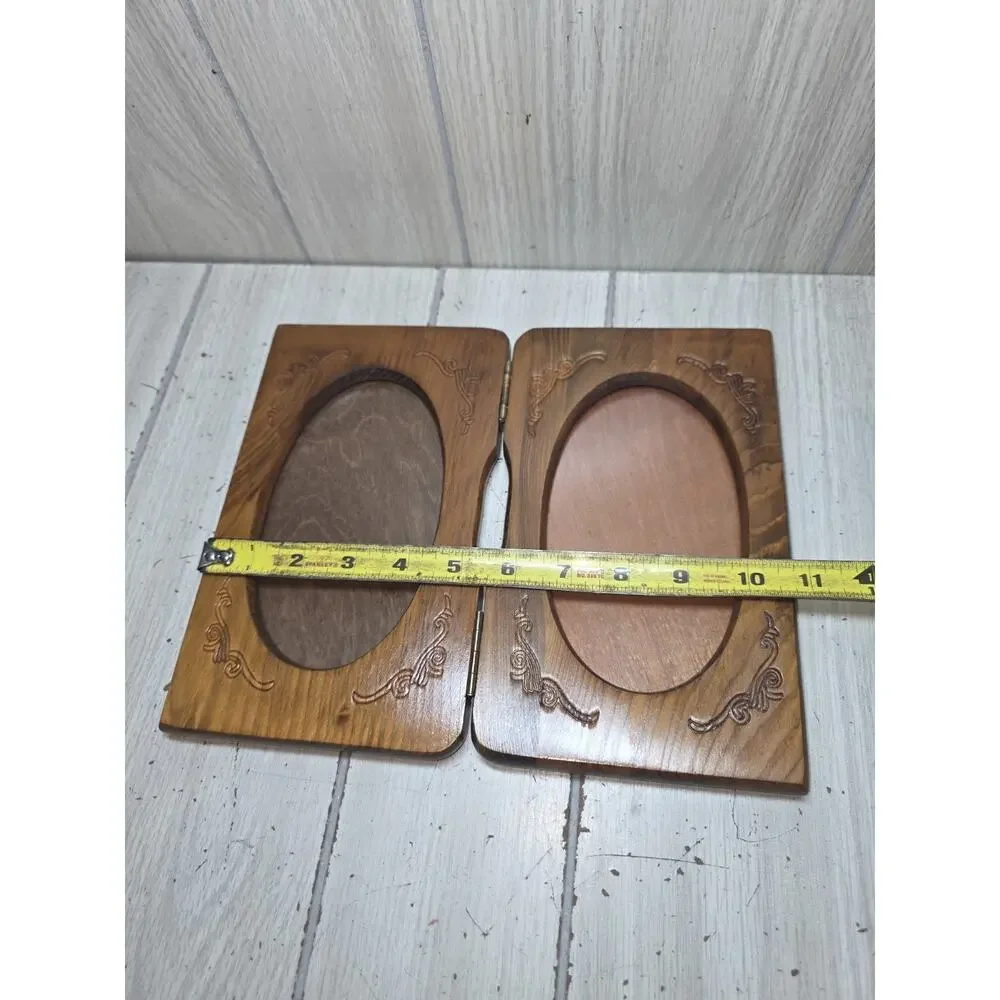 Vintage 70s Carved Wood Dual Bi-Fold Picture Frame Double Oval Window 5x7